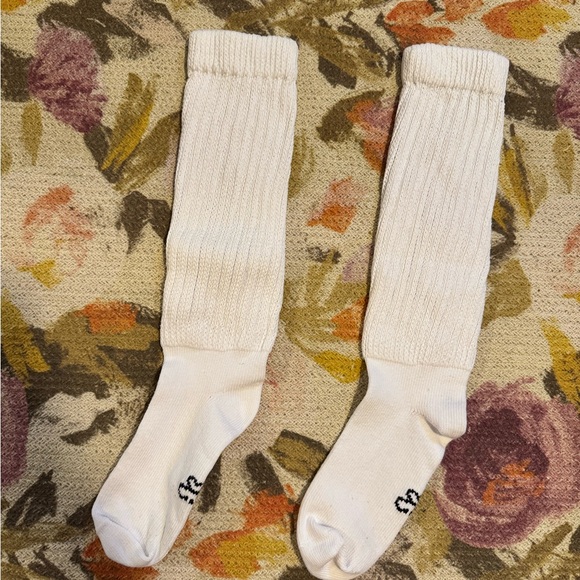 Sunday Best Scrunch Crew Socks - Picture 2 of 3